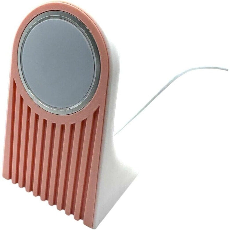 Iphone compatible magnetic charge dock