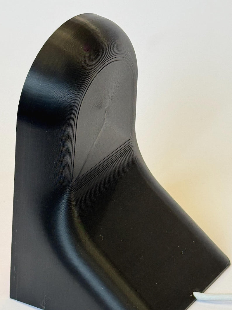 Iphone compatible magnetic charge dock